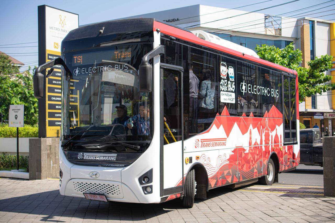 Trans Semarang lakukan uji coba bus listrik Hyundai