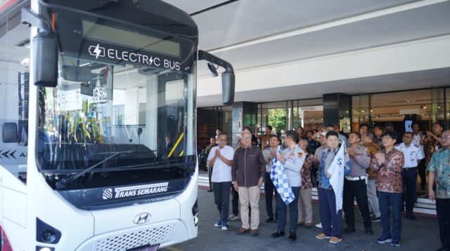 Trans Semarang lakukan uji coba bus listrik Hyundai