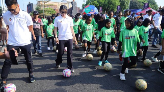 Wakil Bupati Kudus Bellinda Birton membuka Women's Soccer Trilogy 2026 di Supersoccer Arena, 21 Juni 2026 (foto: Pemkab Kudus)