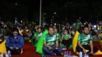 Bupati Kudus Sam’ani Intakoris hadir menyapa masyarakat dalam kegiatan nonton bareng Piala Dunia, 12 Juni 2026 (foto: Pemkab Kudus)