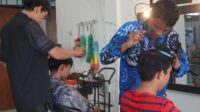 Layanan potong rambut gratis berlangsung hingga 6 Juli 2026 di BLK Pekalongan (foto: Pemkot Pekalongan) Layanan potong rambut gratis berlangsung hingga 6 Juli 2026 di BLK Pekalongan (foto: Pemkot Pekalongan)