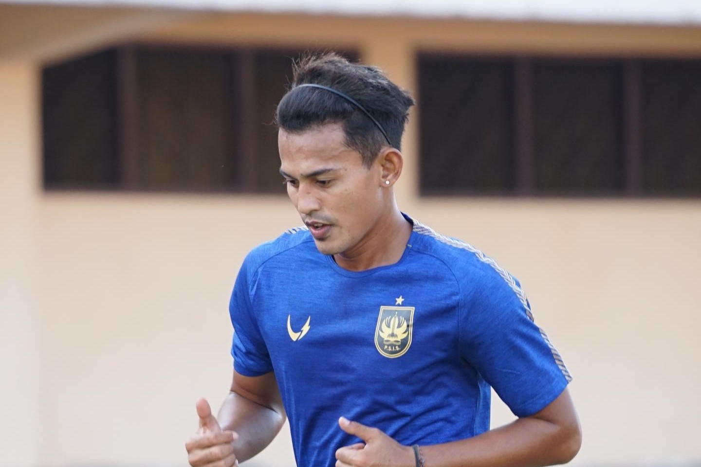 Hari Nur Yulianto berseragam PSIS Semarang (instagram @psisfcofficial)