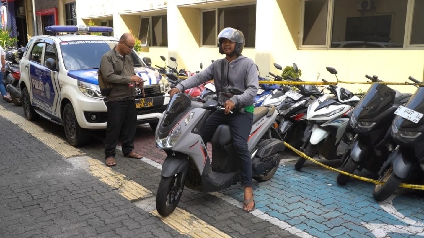 Motor hasil ungkap kasus curanmor dikembalikan ke pemilik (foto: Polrestabes Semarang)