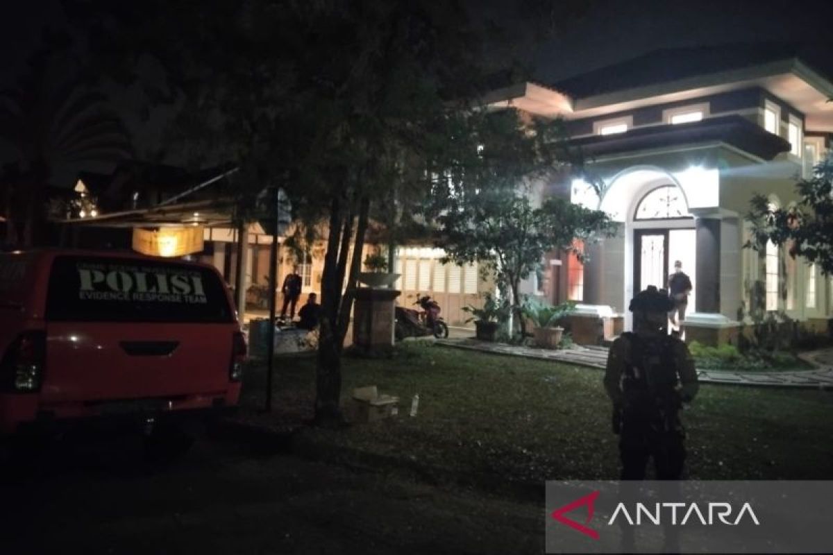 Penyitaan emas batangan Penyitaan emas batangan