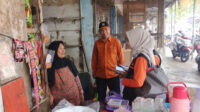 Petugas BPS Batang melakukan pendataan pedagang di Pasar Limpung Rabu 8 Juli 2026 (foto: Pemkab Batang)