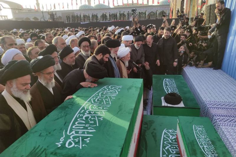 Ali-Khamenei-funeral