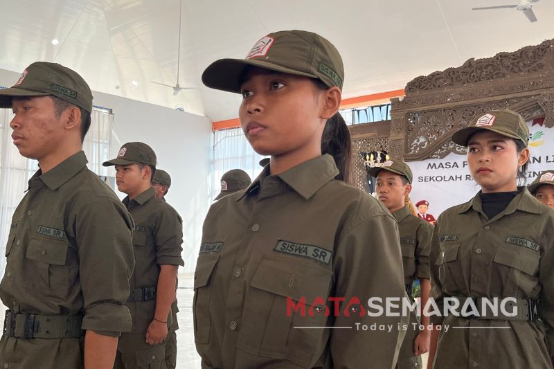 Siswi Sekolah Rakyat Terintegrasi Kota Semarang Nurul (matasemarang.com/ Lia Dina)