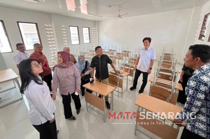 Komisi D DPRD Kota Semarang Kunjungi Sekolah Rakyat (matasemarang.com/Lia dina) Komisi D DPRD Kota Semarang Kunjungi Sekolah Rakyat (matasemarang.com/Lia dina)