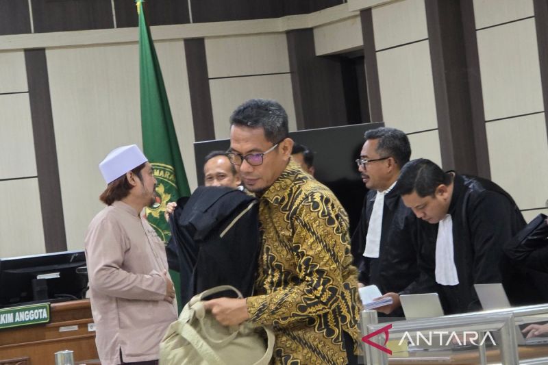 Andhi Nur Huda Andhi Nur Huda