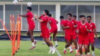 Latihan-Timnas-Indonesia-Jelang-Melawan-Kamboja-260726-bal-3
