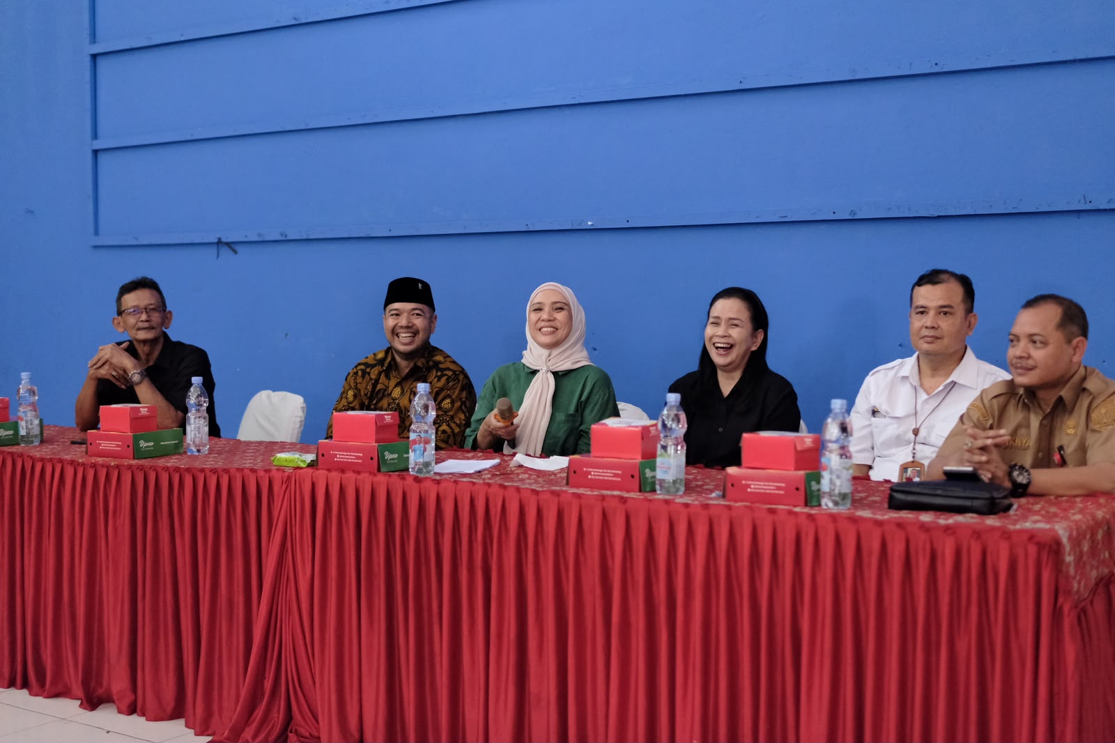 Anggota Komisi E DPRD Jateng Krisseptiana saat mensosialisasikan program bedah rumah BSPS dan Perda RTLH di Balai Kelurahan Sendangguwo Semarang (foto: dok Krisseptiana)