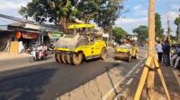 DPU Kota Semarang Lakukan perbaikan jalan (matasemarang.com/Lia DIna)