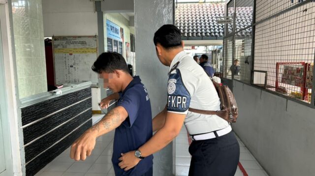 Warga binaan Rutan Pekalongan mengikuti program pembinaan kemandirian di Bleder Agro Farm, Kendal (foto: Pemkot Pekalongan)