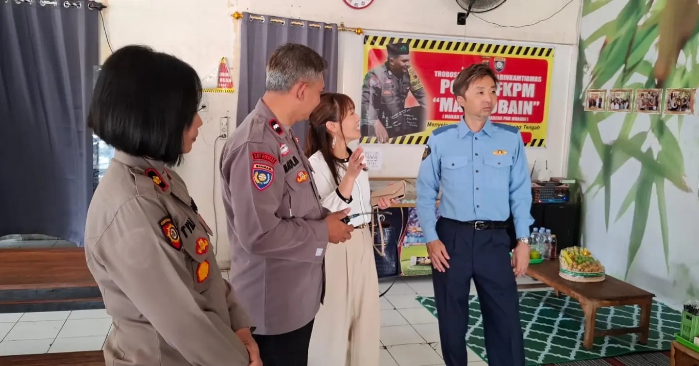 Delegasi JICA dan NPA Jepang berdialog dengan Bhabinkamtibmas Polsek Tembalang (foto: Polsek Tembalang) Delegasi JICA dan NPA Jepang berdialog dengan Bhabinkamtibmas Polsek Tembalang (foto: Polsek Tembalang)