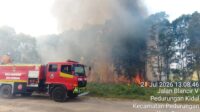 Kebakaran lahan kosong milik Sidomuncul, Selasa 21 Juli 2026 sekitar pukul 12.00 WIB (foto: Polsek Tembalang) Kebakaran lahan kosong milik Sidomuncul, Selasa 21 Juli 2026 sekitar pukul 12.00 WIB (foto: Polsek Tembalang)