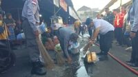 Kerja bakti Jumat Bersih berhasil mengumpulkan 1,1 ton sampah (foto: Pemkab Semarang) Kerja bakti Jumat Bersih berhasil mengumpulkan 1,1 ton sampah (foto: Pemkab Semarang)