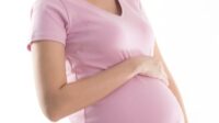 wanita-hamil_74190-2329