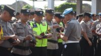 Tim Bid Propam Polda Jateng melakukan pemeriksaan telepon seluler milik Kapolres Semarang AKBP Heru Dwi Purnomo saat kegiatan Gaktibplin (foto: Polres Semarang) Tim Bid Propam Polda Jateng melakukan pemeriksaan telepon seluler milik Kapolres Semarang AKBP Heru Dwi Purnomo saat kegiatan Gaktibplin (foto: Polres Semarang)