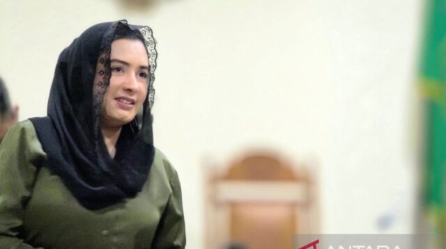 Fadia Arafiq