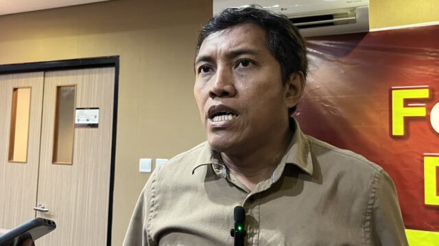 Pegiat Komite Penyelidikan dan Pemberantasan Korupsi, Kolusi, dan Nepotisme (KP2KKN) Jawa Tengah Ronny Maryanto (matasemarang.com/ Lia Dina)
