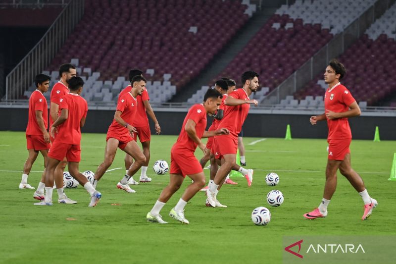 Latihan-Timnas-Indonesia-jelang-melawan-Vietnam-020826-Fah-5