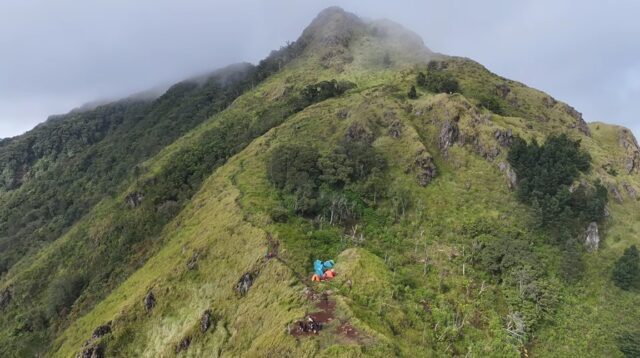 Gunung Ungaran (foto: YouTube Ery Channel Alam)