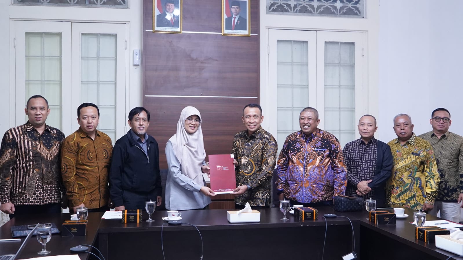 OJK restui penggabungan sejumlah BPR di Jawa Tengah (foto: OJK Jateng) OJK restui penggabungan sejumlah BPR di Jawa Tengah (foto: OJK Jateng)