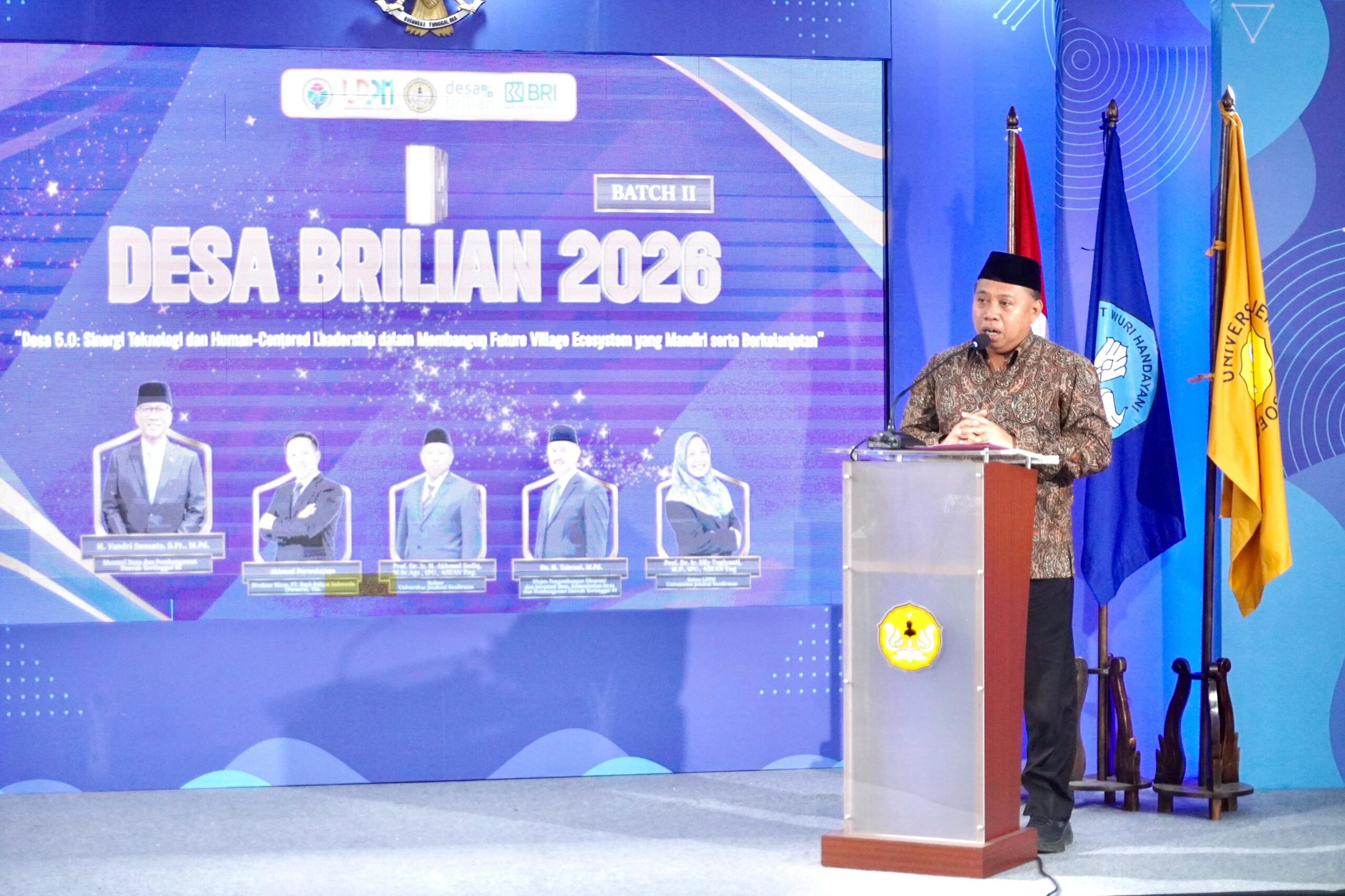 Rektor Unsoed Prof Akhmad Sodiq saat memberikan sambutan pada acara Kick-Off Desa BRILian 2026 Batch 2 (foto: Humas Unsoed) Rektor Unsoed Prof Akhmad Sodiq saat memberikan sambutan pada acara Kick-Off Desa BRILian 2026 Batch 2 (foto: Humas Unsoed)