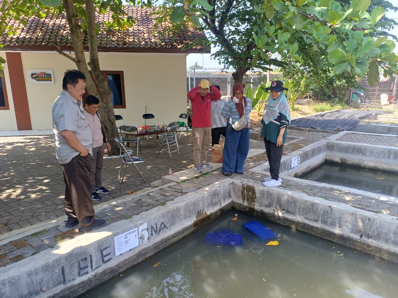 Budidaya Lele dalam buis beton (foto: Dinas Perikanan Kota Semarang)