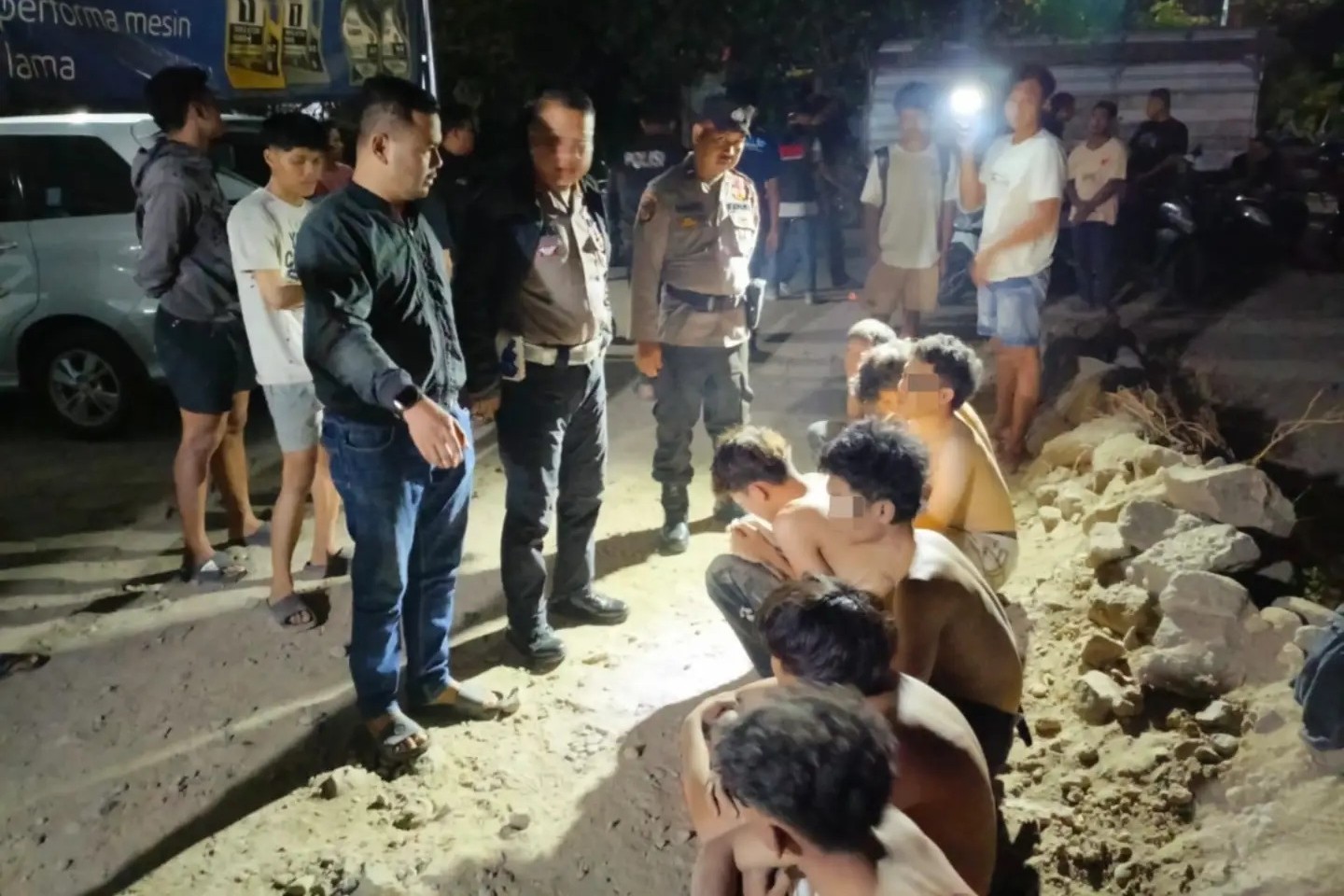 Polsek Pedurungan amankan sejumlah remaja kelompok gangster di Semarang (foto: Polsek Pedurungan)