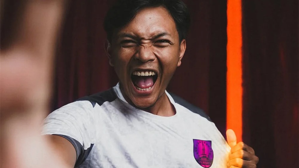 Pemain baru Persis Solo Saddam Gaffar saat pengenalan resmi kostum Laskar Sambernyawa (foto: I.League) Pemain baru Persis Solo Saddam Gaffar saat pengenalan resmi kostum Laskar Sambernyawa (foto: I.League)