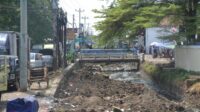 Pengerukan dan normalisasi Sungai Kaliaji di Kaliwungu Kendal (foto: Pemkab Kendal) Pengerukan dan normalisasi Sungai Kaliaji di Kaliwungu Kendal (foto: Pemkab Kendal)