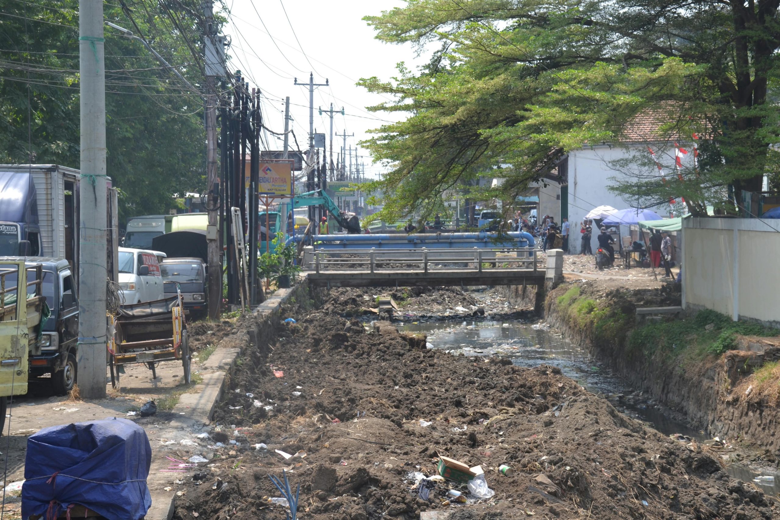 Pengerukan dan normalisasi Sungai Kaliaji di Kaliwungu Kendal (foto: Pemkab Kendal) Pengerukan dan normalisasi Sungai Kaliaji di Kaliwungu Kendal (foto: Pemkab Kendal)