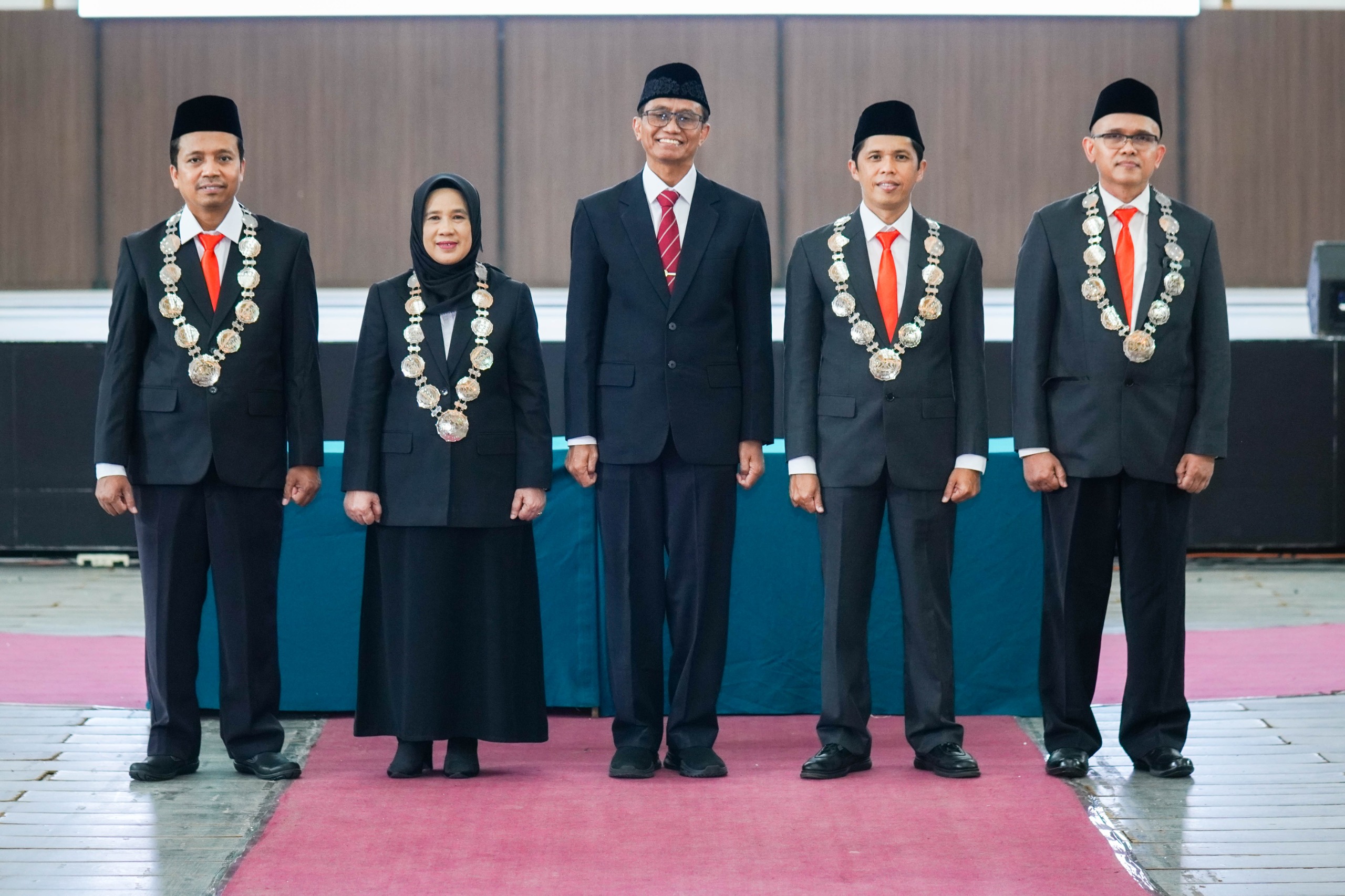 4 Wakil Rektor Unsoed dilantik (foto: Humas Unsoed) 4 Wakil Rektor Unsoed dilantik (foto: Humas Unsoed)