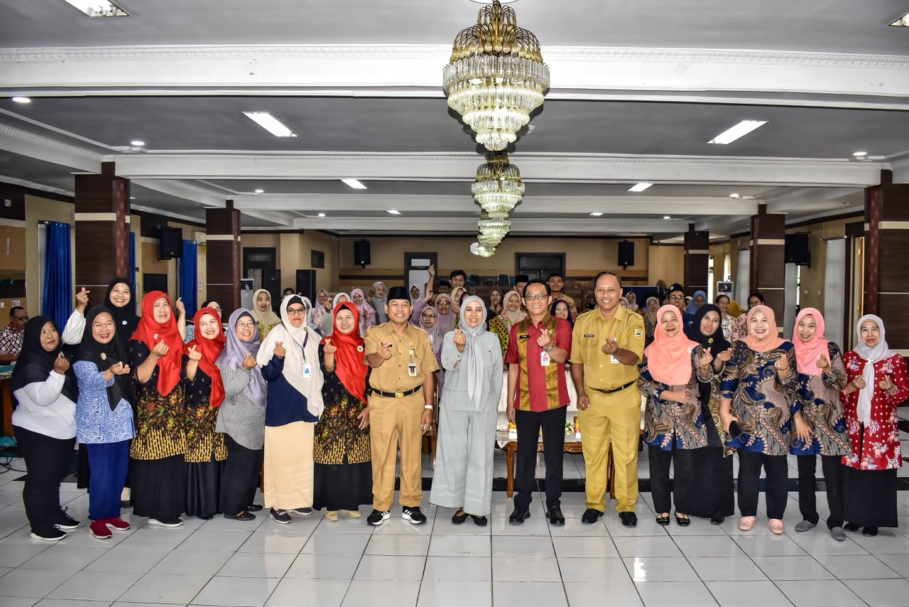 Anggota Komisi E DPRD Jateng Krisseptiana dalam kegiatan Peningkatan Kualitas Pengawasan Pelaksanaan (Perda) guna mengawal pemenuhan hak belajar serta peningkatan mutu sekolah bagi masyarakat 15 September 2026 Anggota Komisi E DPRD Jateng Krisseptiana dalam kegiatan Peningkatan Kualitas Pengawasan Pelaksanaan (Perda) guna mengawal pemenuhan hak belajar serta peningkatan mutu sekolah bagi masyarakat 15 September 2026
