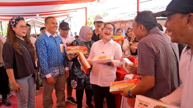 Wali Kota Semarang kunjungi Sentra Bandeng Tambakrejo (matasemarang.com/lia Dina)