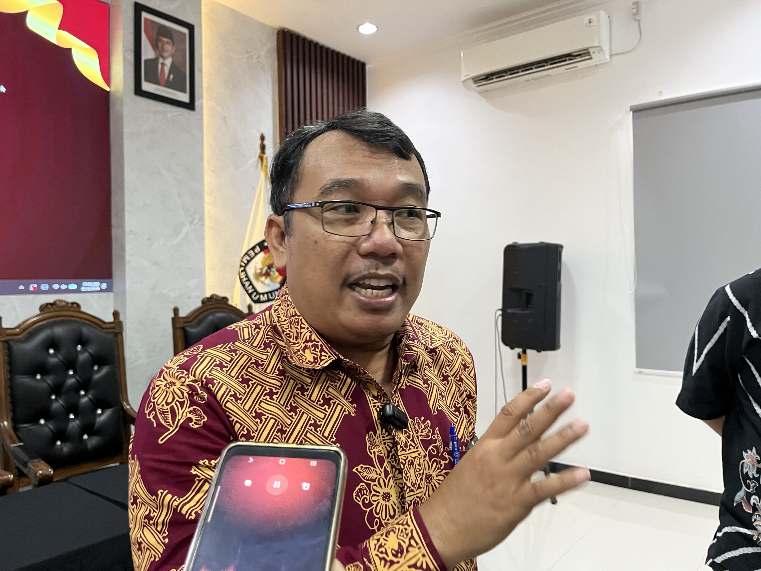 Ketua KPU Kota Semarang Ahmad Zaini (matasemarang.com/ Lia Dina) Ketua KPU Kota Semarang Ahmad Zaini (matasemarang.com/ Lia Dina)