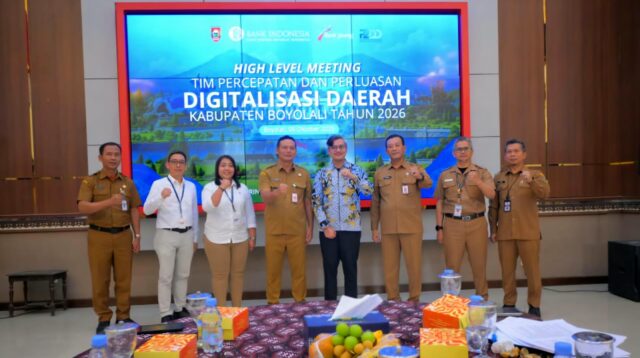 Jajaran Pemerintah Kabupaten Boyolali bersama Bank Jateng dan Bank Indonesia dalam High Level Meeting (HLM) Tim Percepatan dan Perluasan Digitalisasi Daerah (TP2DD) Kabupaten Boyolali Tahun 2026, di Kantor Bupati Boyolali, Selasa 6 Oktober 2026 (foto: Bank Jateng)