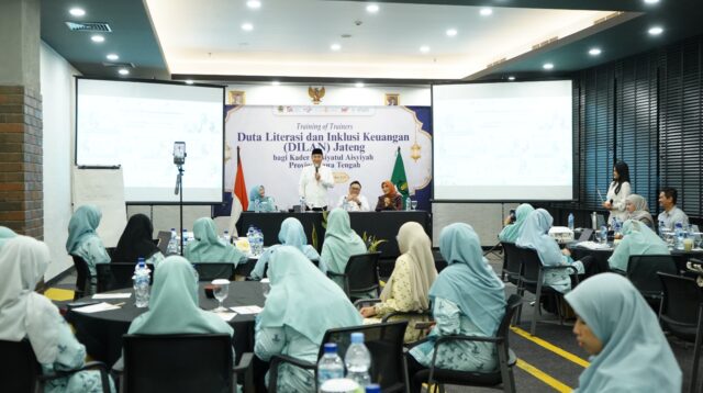 OJK bersama TPAKD Jawa Tengah membentuk 70 Duta Literasi dan Inklusi Keuangan (Dilan) (foto: OJK Jateng)