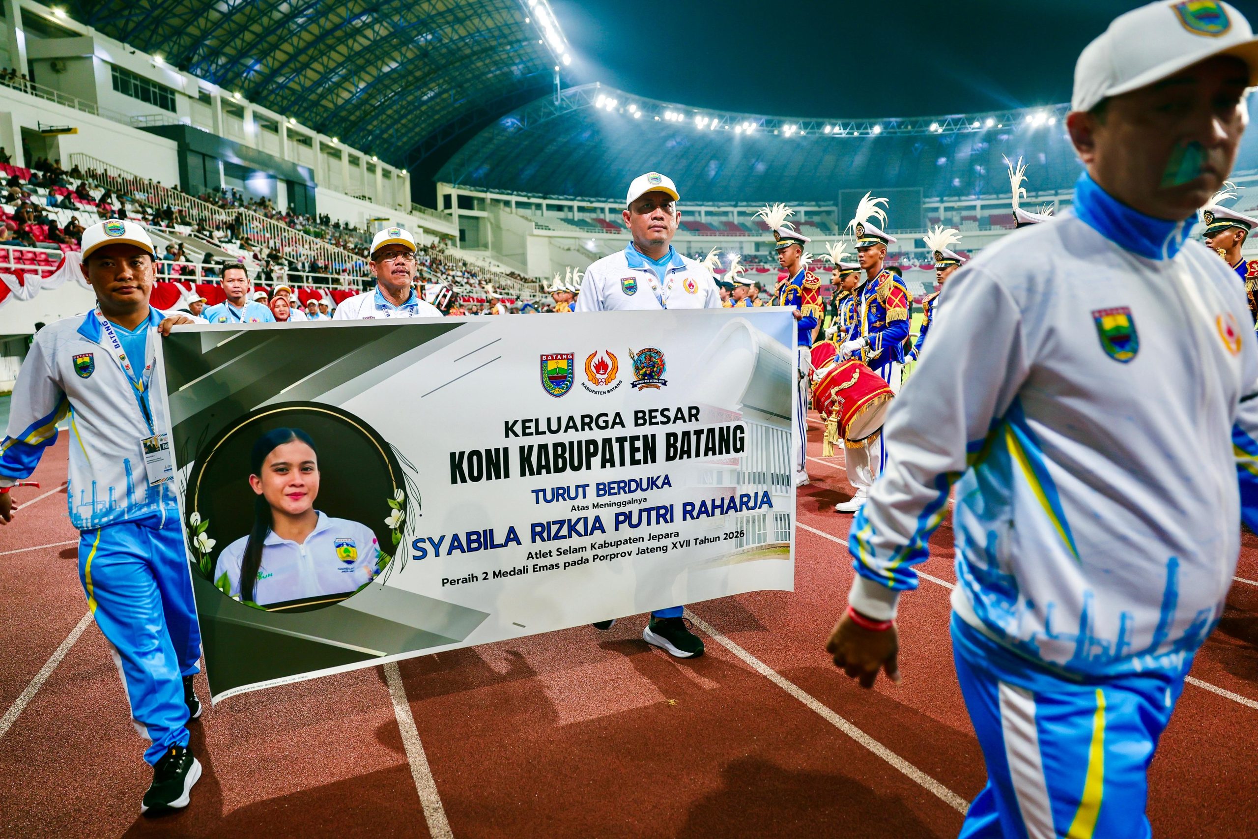 Ucapan duka gugurnya Syabilla Rizkia Putri Raharja di Stadion Jatidiri Semarang (foto: Pemprov Jateng) Ucapan duka gugurnya Syabilla Rizkia Putri Raharja di Stadion Jatidiri Semarang (foto: Pemprov Jateng)