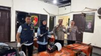 Polisi berhasil mengamankan pelaku pembacokan dan barang bukti sajam dalam tawuran maut antar kelompok remaja di Banyumanik (foto: Polrestabes Semarang)