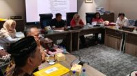 Pansus DPRD Kota Semarang gelar rapat bedah pasal Raperda Perizinan Berbasis Risiko bersama OPD pada Rabu, 14 Oktober 2026 (foto: DPRD Kota Semarang)